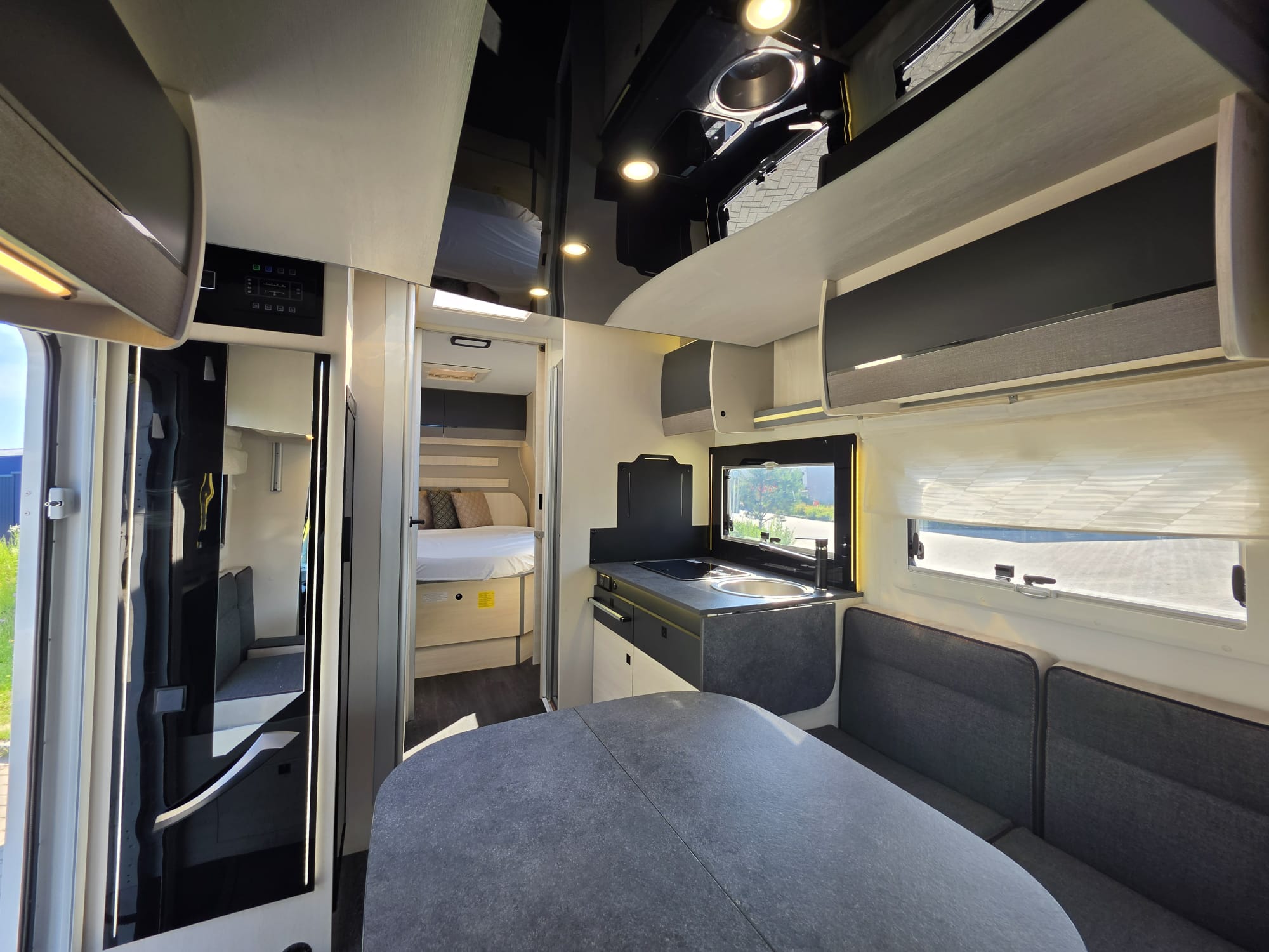 Chausson 788 Titanium Ultimate 170PK Automaat Face to Face
