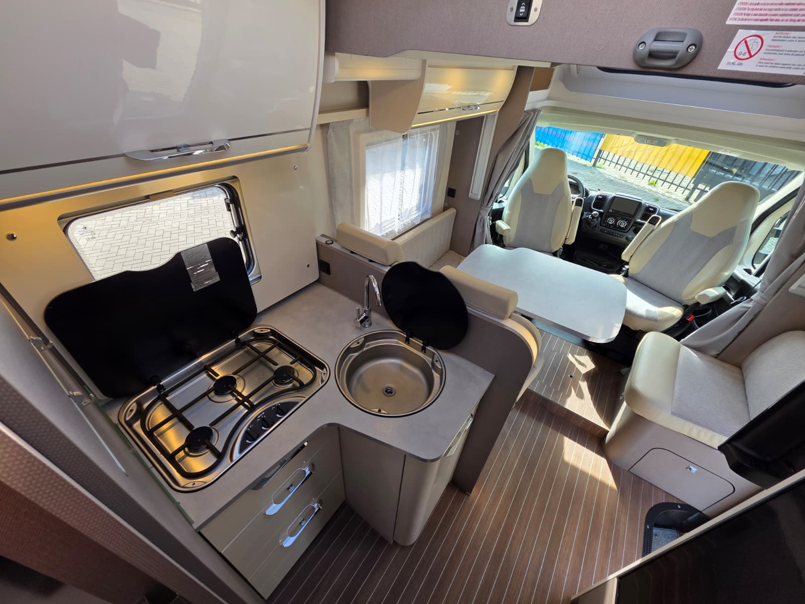 Hymer Etrusco 7400 EB, 140PK 2022, Enkele bedden en hefbed