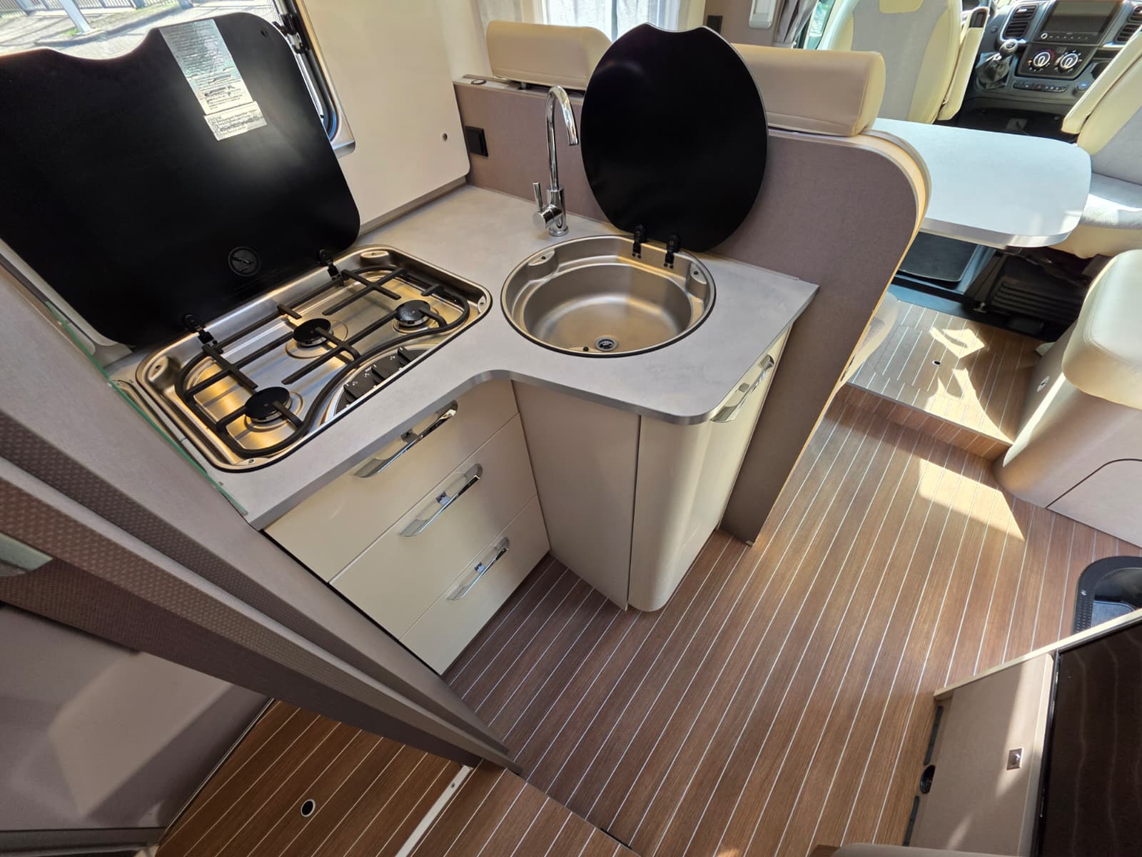 Hymer Etrusco 7400 EB, 140PK 2022, Enkele bedden en hefbed