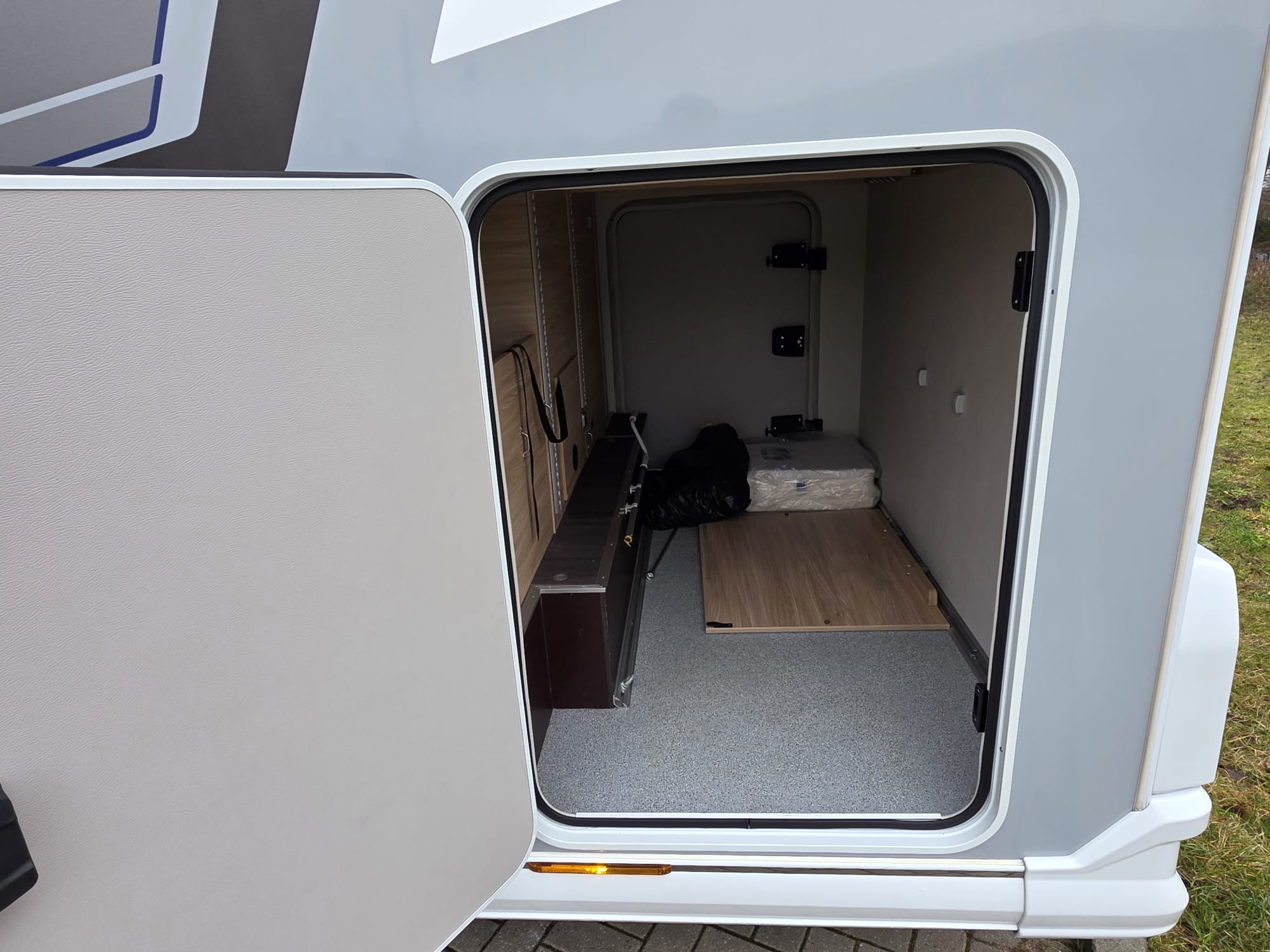 Knaus VAN TI 650 MEG Platinum Selection, 140 PK 2022 Enkele bedden