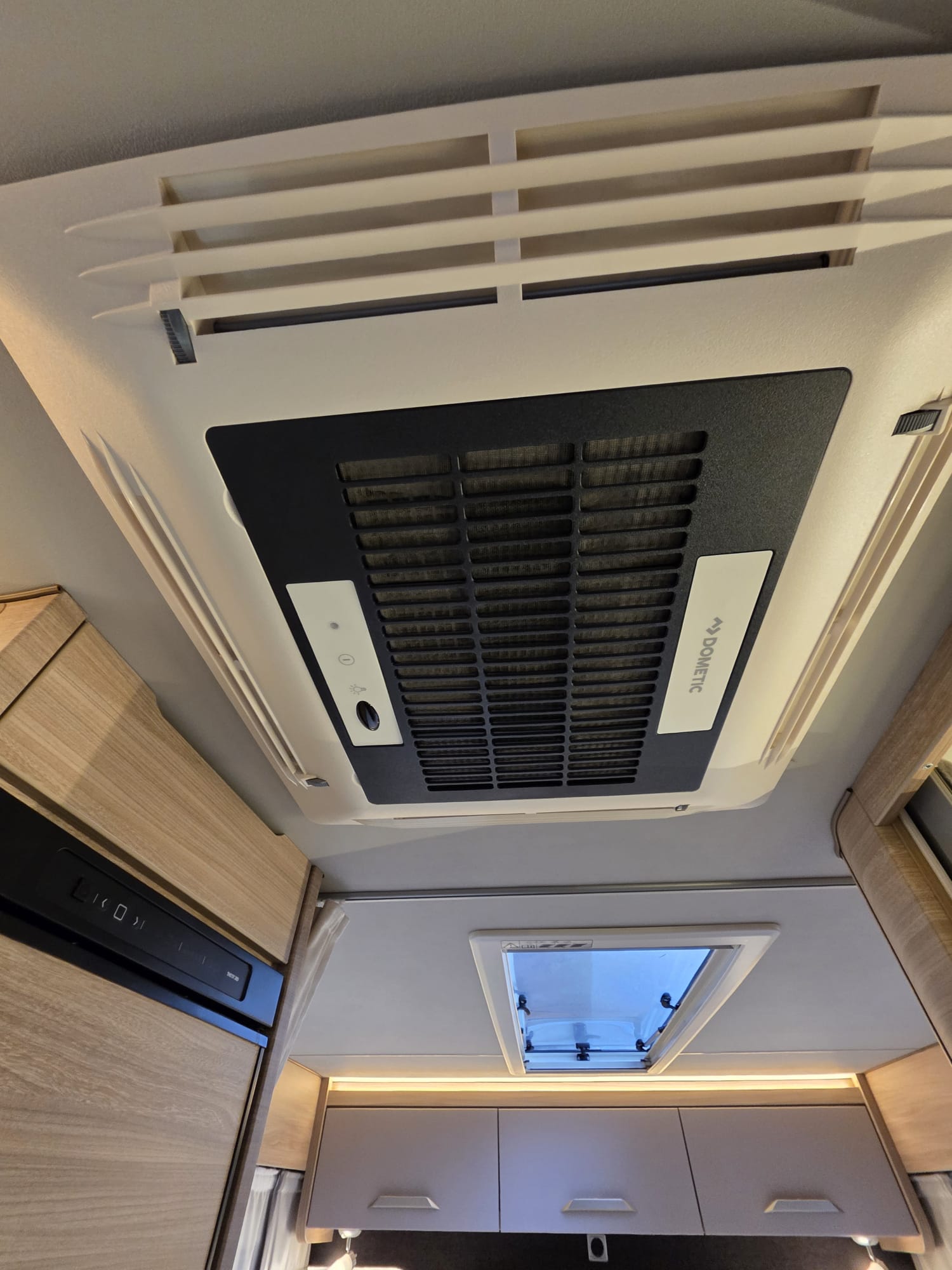 Knaus VAN TI 650 MEG Platinum Selection, 140 PK 2022 Enkele bedden